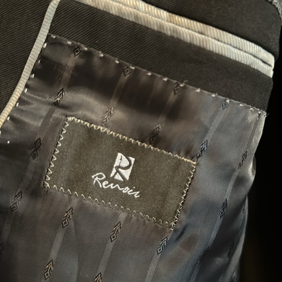 Renoir 3 piece suit - Picture 3 of 7